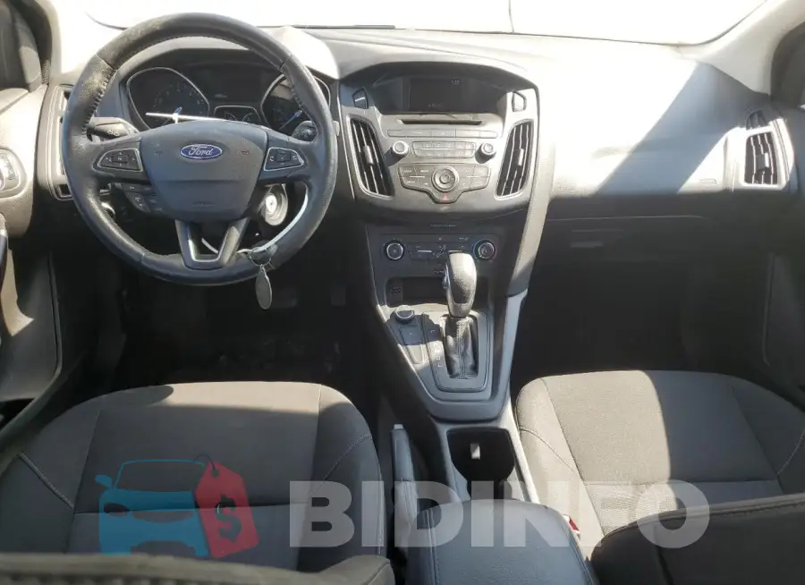 1FADP3F2XHL250417 Photo# 8