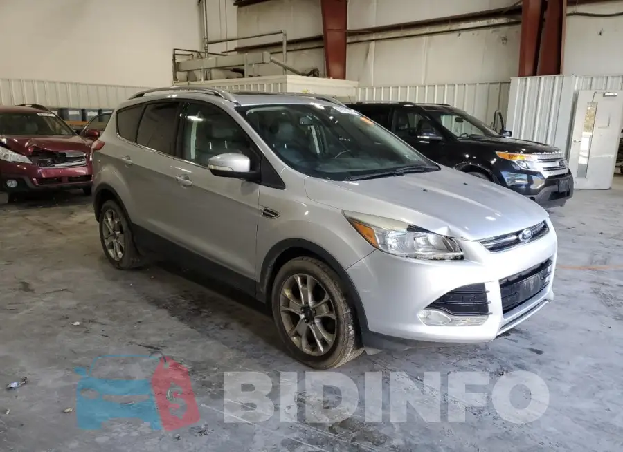 1FMCU9JXXGUA00751 Photo# 4