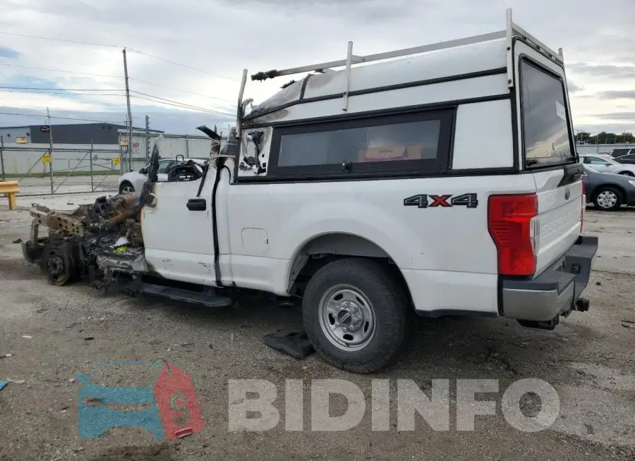 1FT7W2B6XNED35562 Photo# 2
