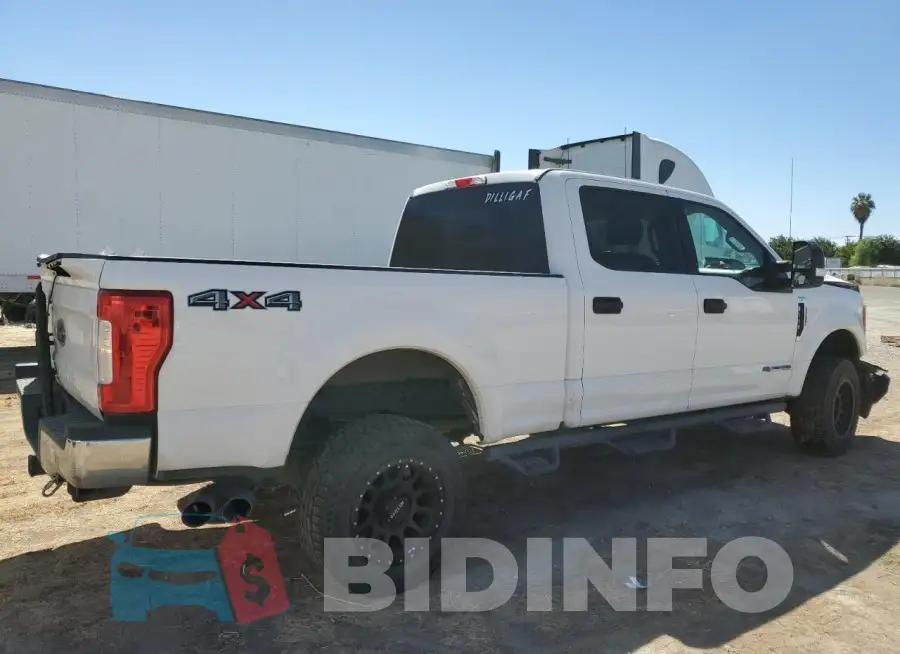 1FT7W2BT9JEB38334 Photo# 3
