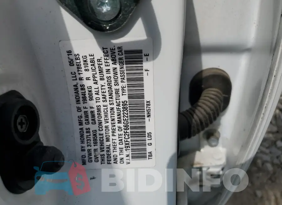 19XFC2F66GE223895 Photo# 12