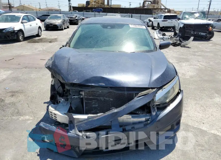 19XFC2F86GE215104 Photo# 5