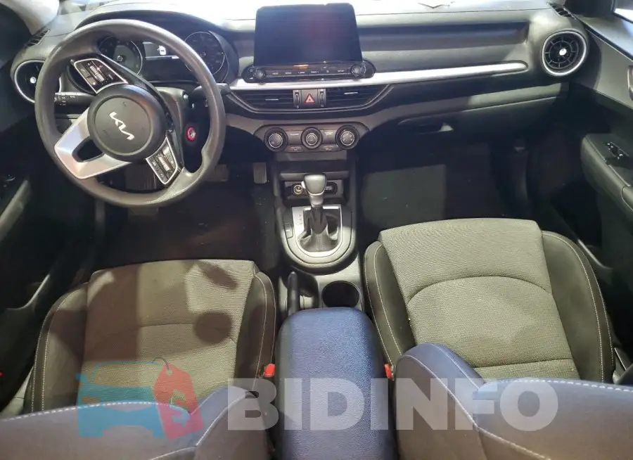3KPF24AD8PE570245 Photo# 8