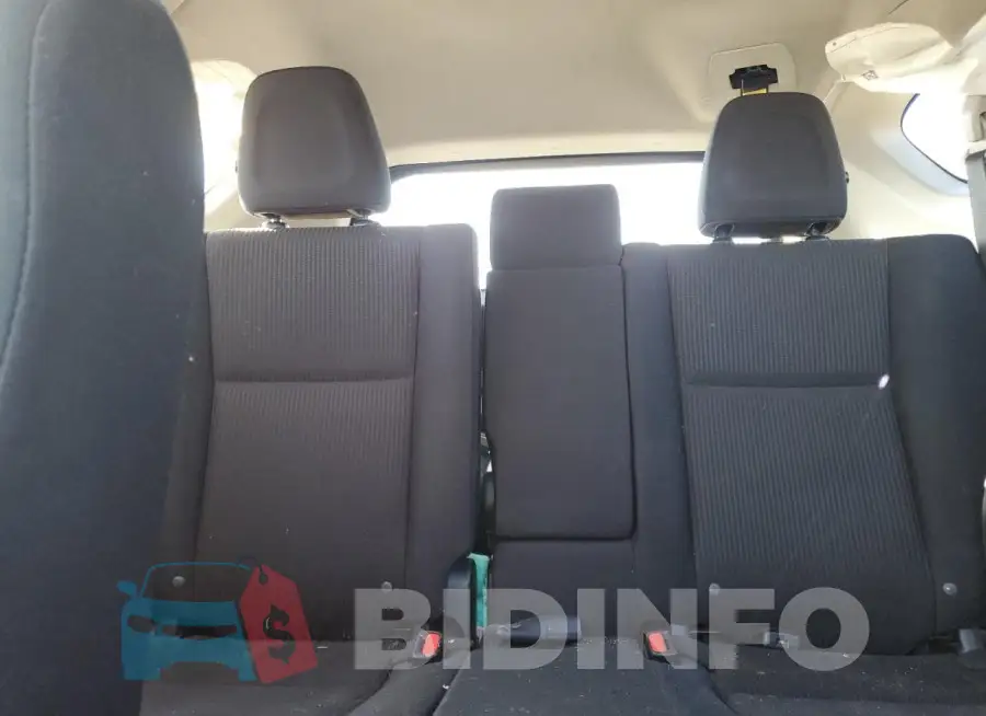 JTMBFREV9JJ181787 Photo# 10