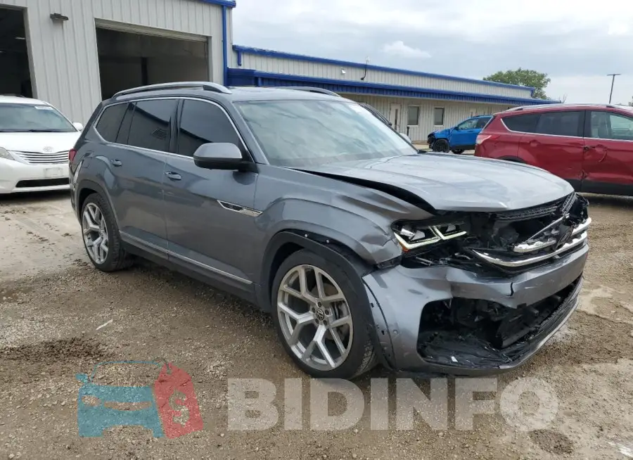 1V2FR2CA1NC544530 Photo# 4