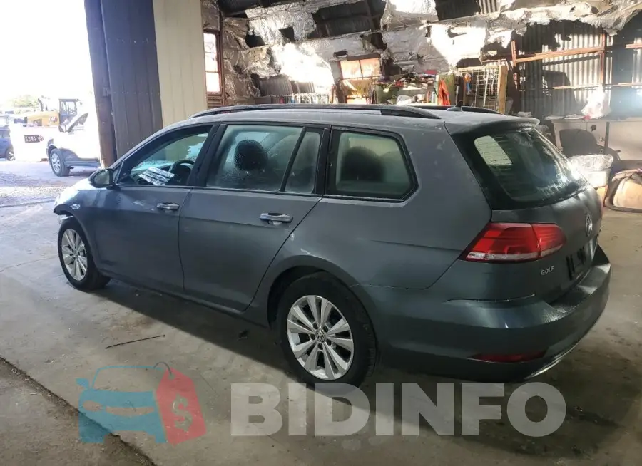 3VW117AU2KM514330 Photo# 2