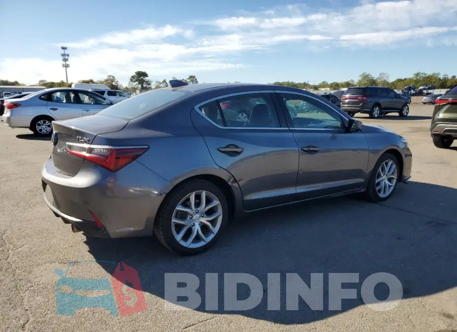19UDE2F35KA008769 Photo# 3