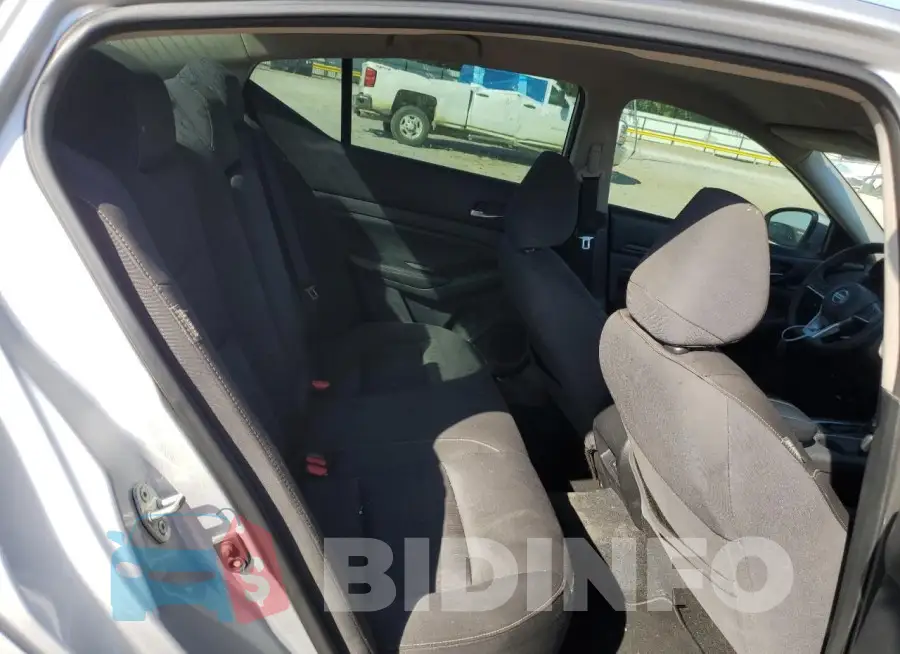 1N4BL4BV7KC208190 Photo# 10