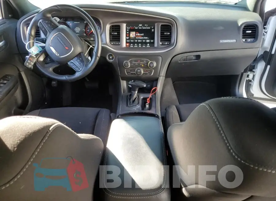 2C3CDXJG9NH120828 Photo# 8