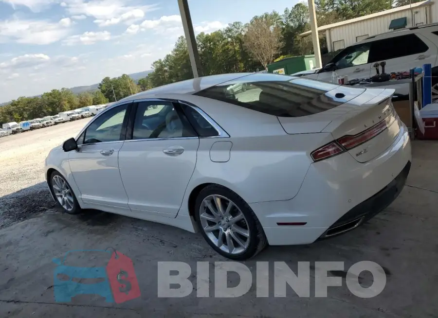3LN6L2LUXGR626897 Photo# 2