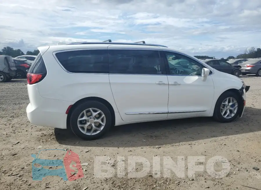 2C4RC1EG0HR832627 Photo# 3