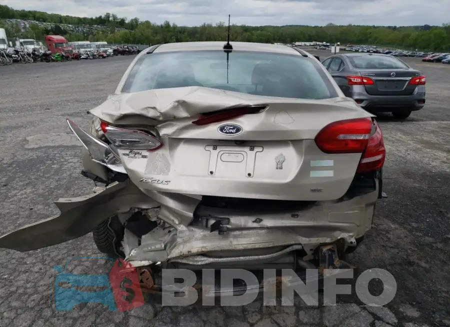 1FADP3F28JL200198 Photo# 6