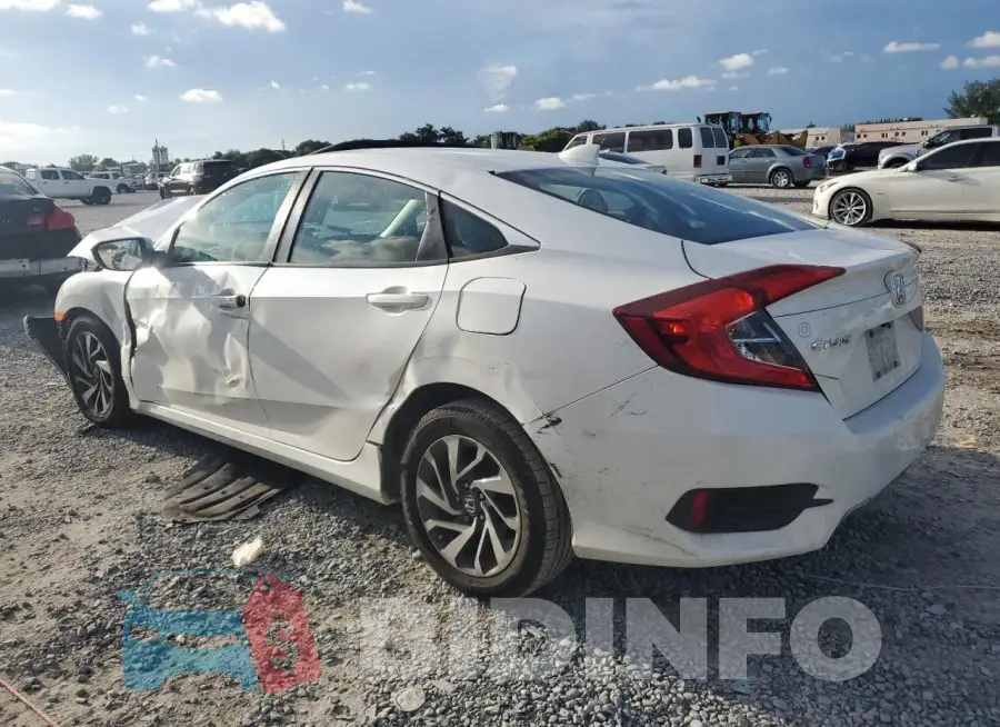 19XFC2F72JE002861 Photo# 2