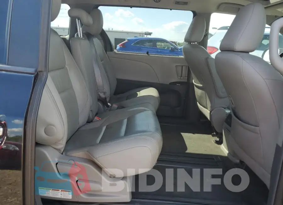 5TDYK3DCXGS758728 Photo# 11
