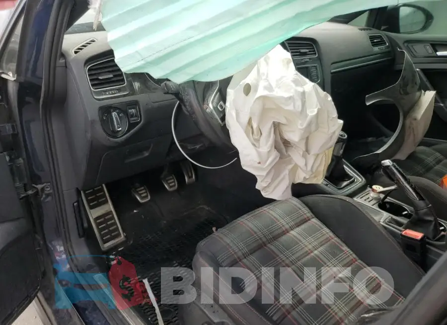 3VW5T7AU8GM052438 Photo# 8