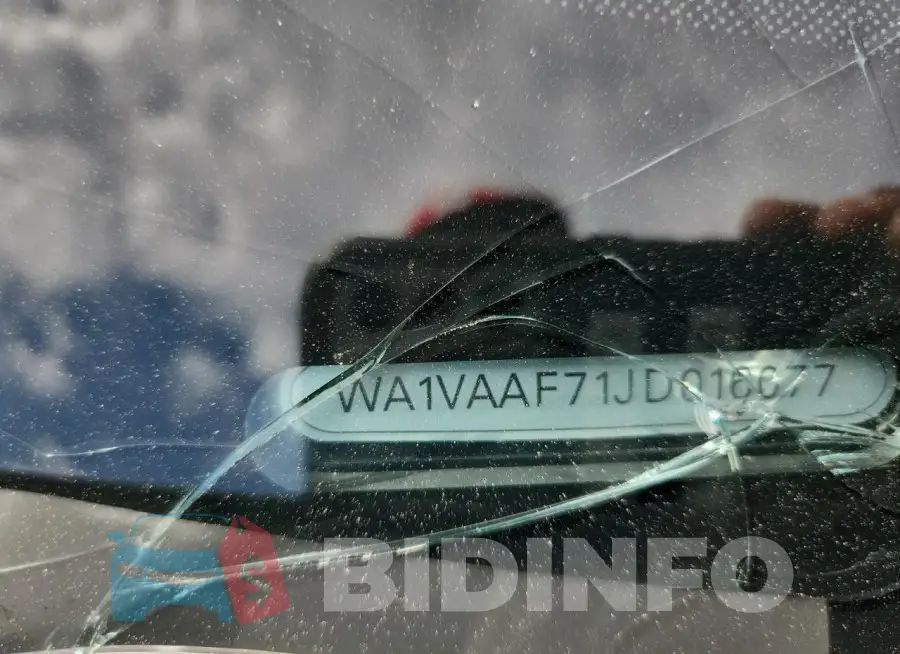 WA1VAAF71JD016077 Photo# 12