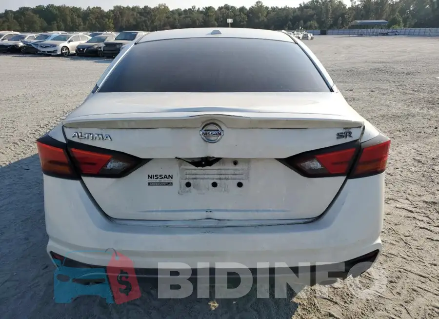 1N4BL4CV6KN328162 Photo# 6