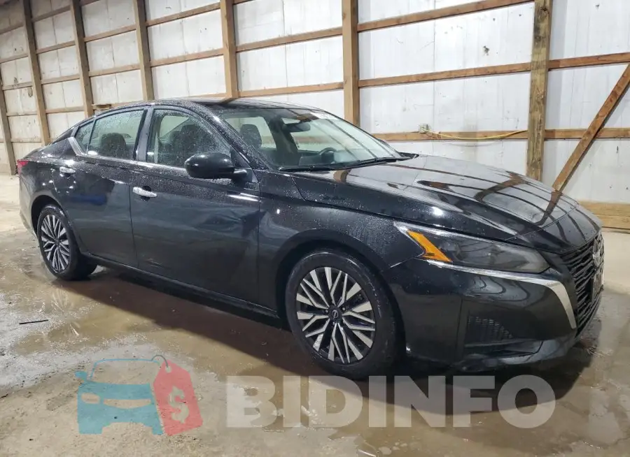 1N4BL4DV3RN385752 Photo# 4