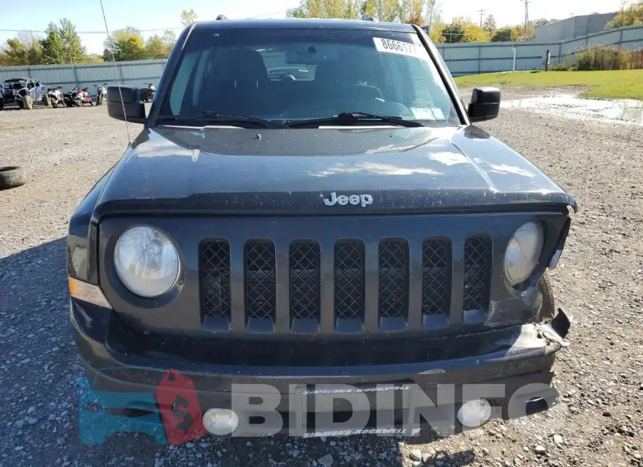 1C4NJPFB1HD183305 Photo# 5