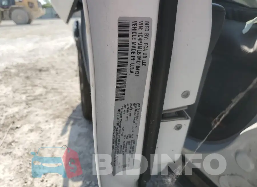 1C4PJMLB1MD184721 Photo# 12