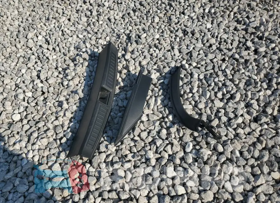 5YJSA1E25JF277901 Photo# 12
