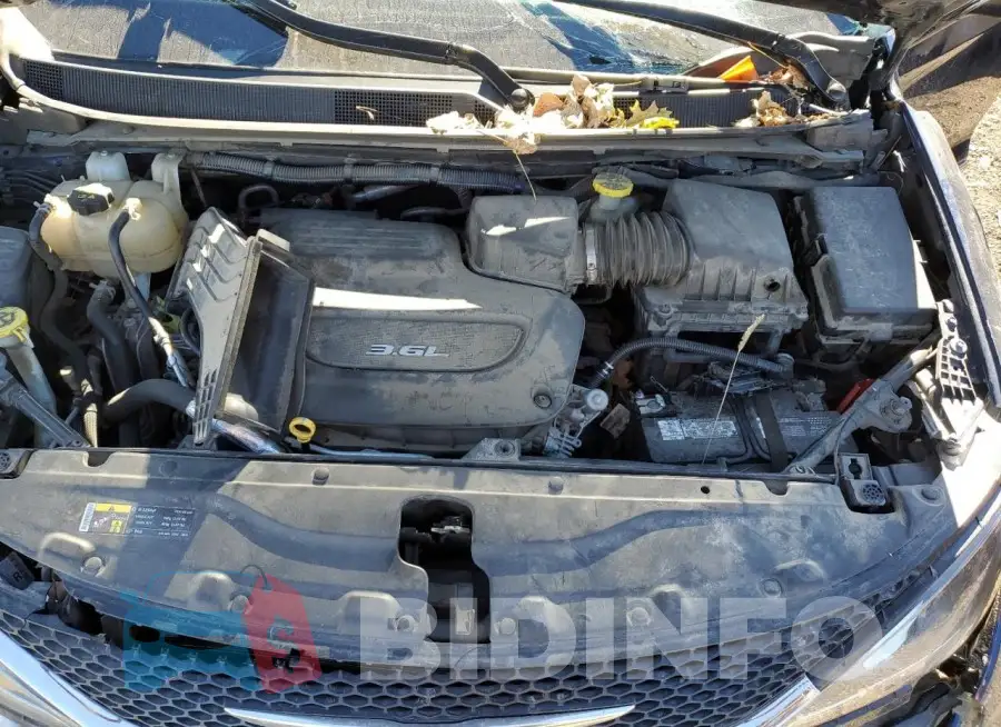 2C4RC1EGXHR541925 Photo# 12