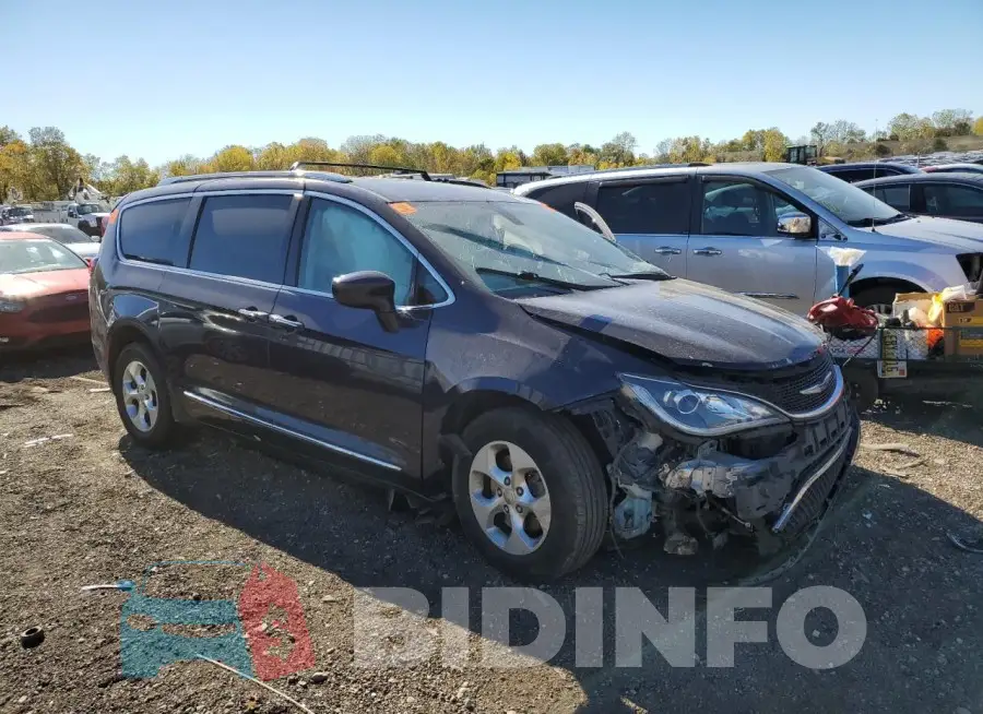 2C4RC1EGXHR541925 Photo# 4