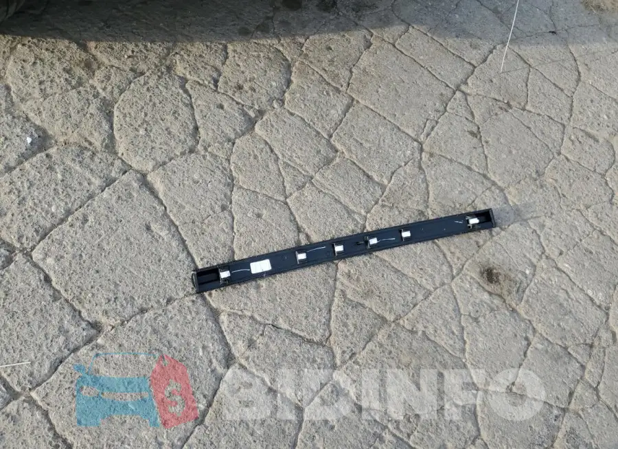 3GNCJLSB6LL311067 Photo# 13