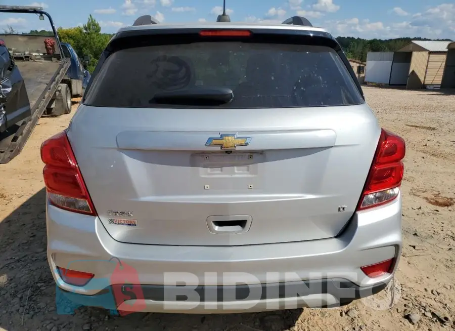 KL7CJLSB6LB335876 Photo# 6