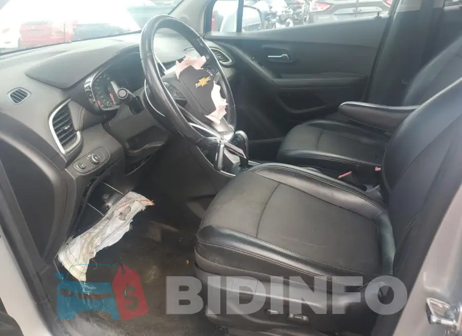 KL7CJPSB1JB711243 Photo# 7
