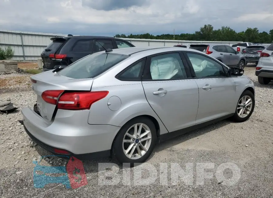 1FADP3F24GL405025 Photo# 3