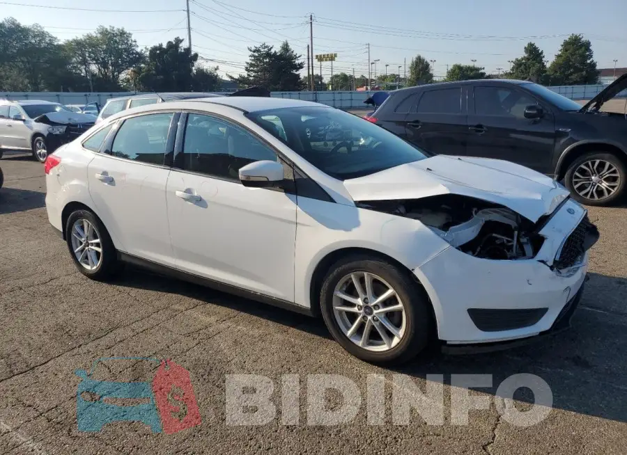 1FADP3F26GL383075 Photo# 4