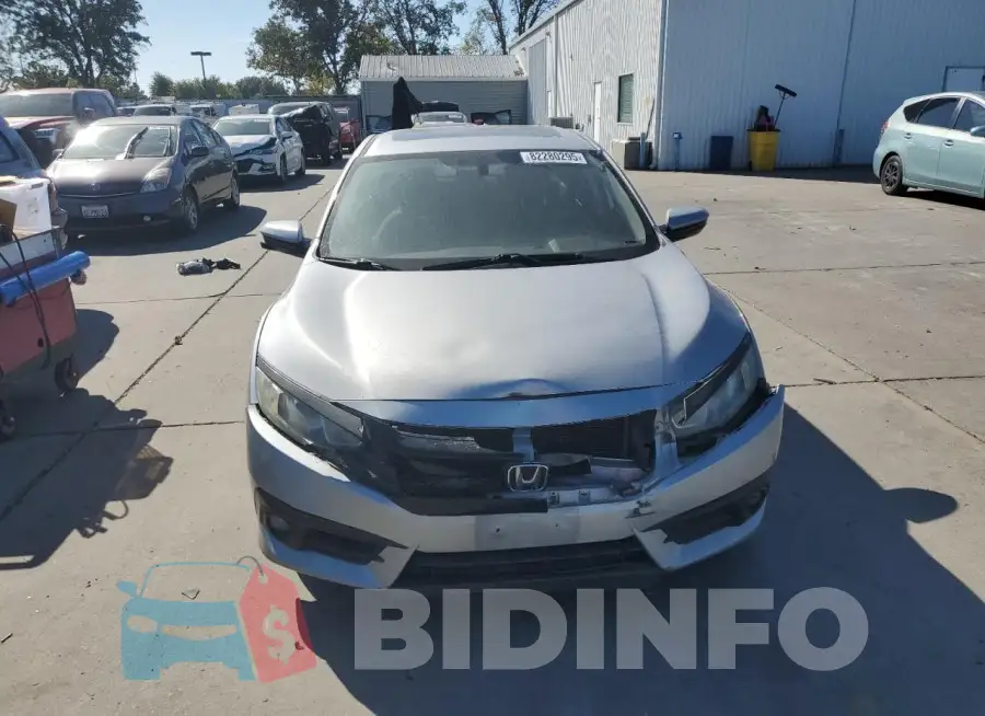 19XFC1F30GE214836 Photo# 5