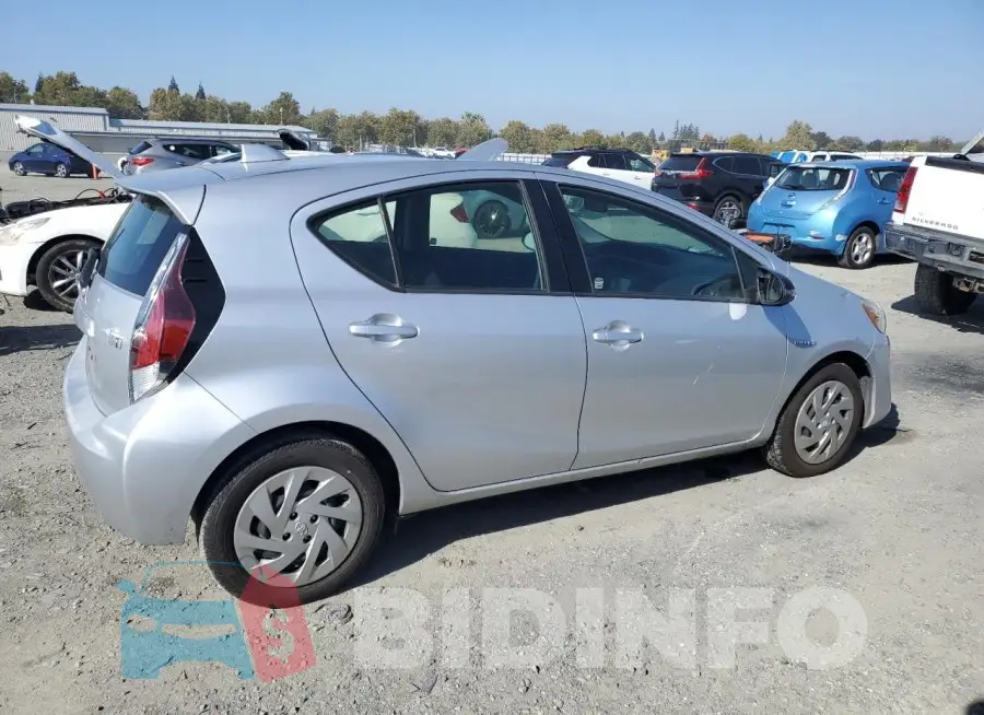 JTDKDTB30G1132654 Photo# 3
