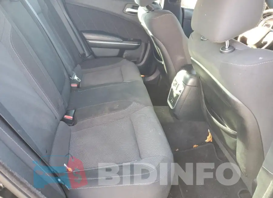 2C3CDXJG1GH357526 Photo# 10