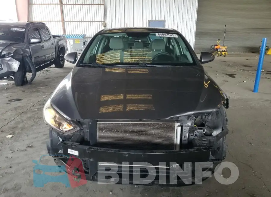 5NPD74LF5JH382826 Photo# 5