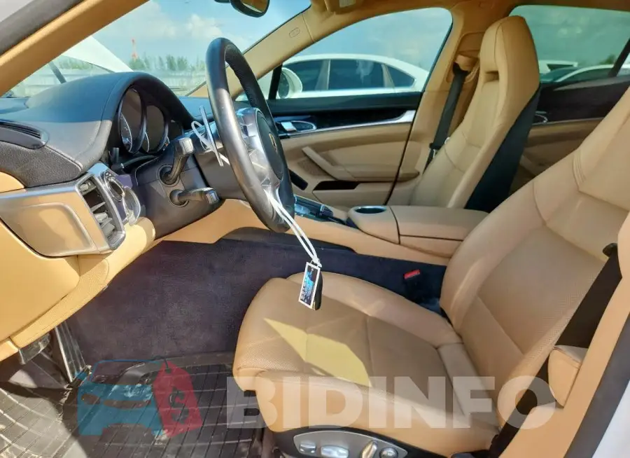 WP0AA2A77GL005343 Photo# 7