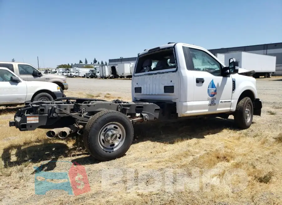 1FDRF3BT9NEE69768 Photo# 3