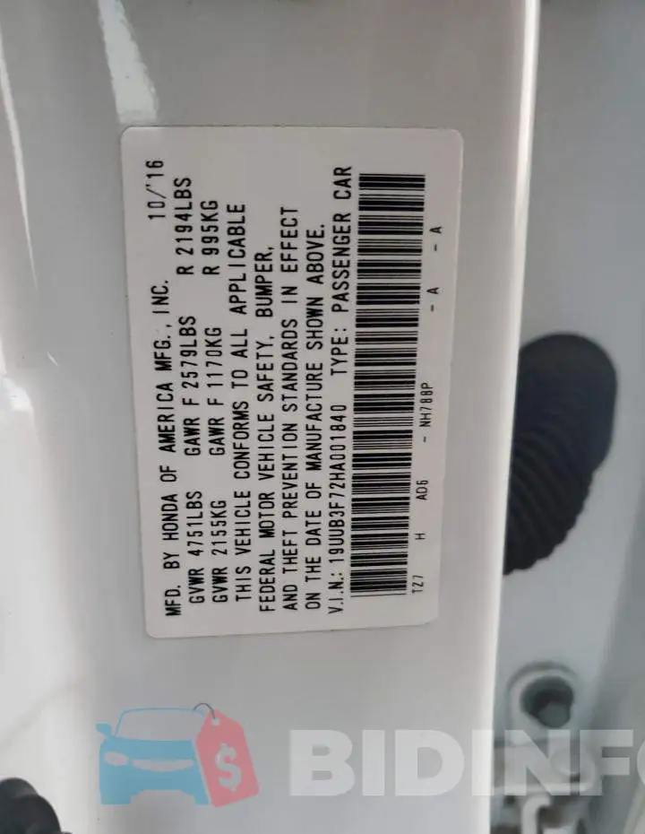 19UUB3F72HA001840 Photo# 12