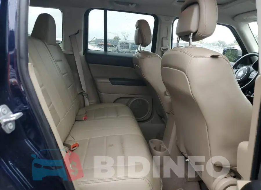 1C4NJPFA8HD187715 Photo# 11