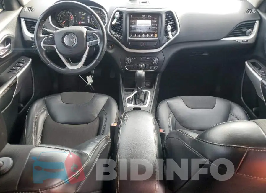 1C4PJLLB6JD611400 Photo# 8