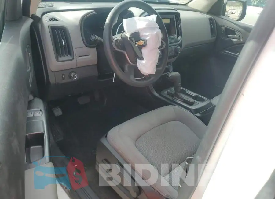 1GCHSBEA9K1101416 Photo# 8