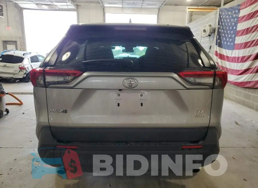 2T3G1RFV2RC472732 Photo# 6