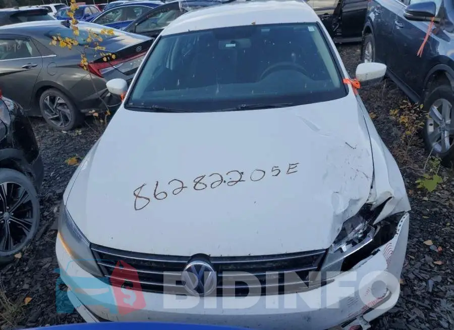 3VW2B7AJ8HM356981 Photo# 5