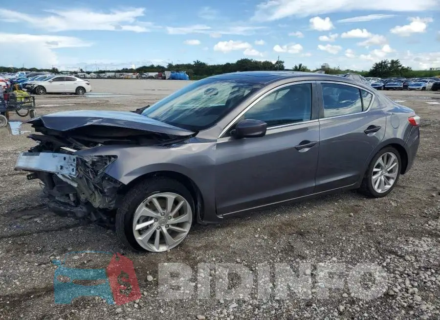 19UDE2F33JA009773 Photo# 1