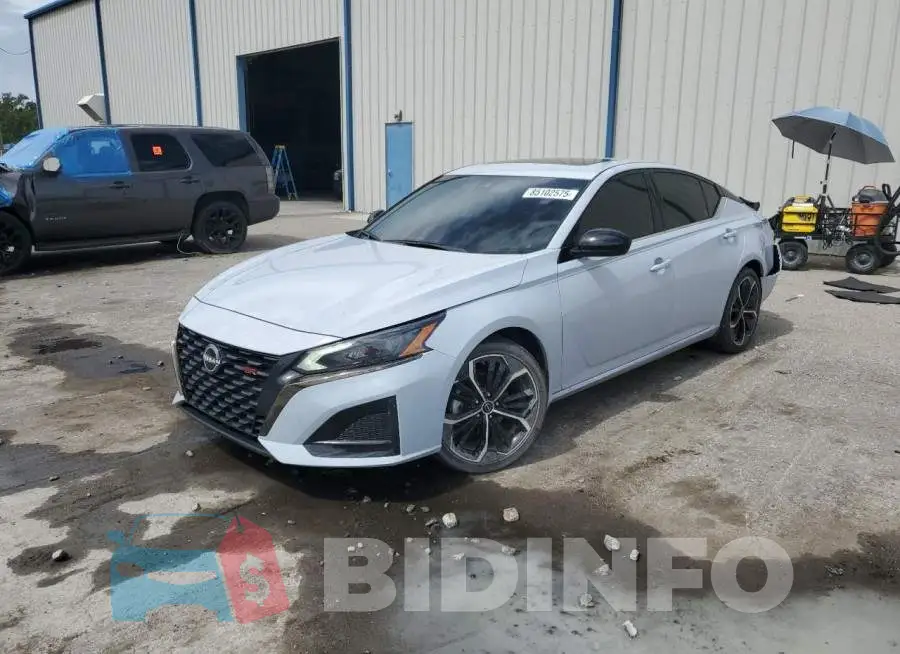 1N4BL4CV3PN356962 Photo# 1