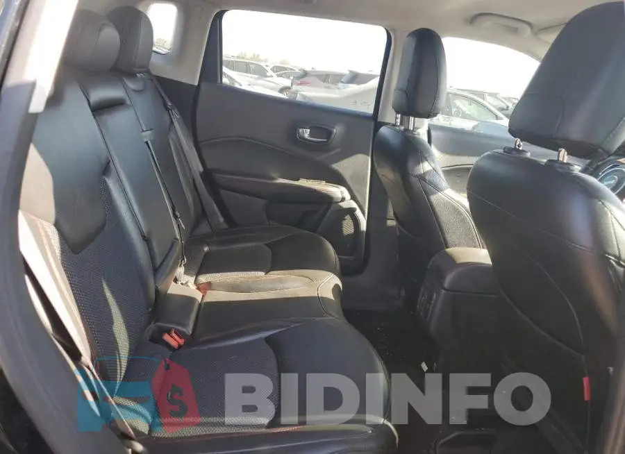 3C4NJDDB8LT220967 Photo# 10