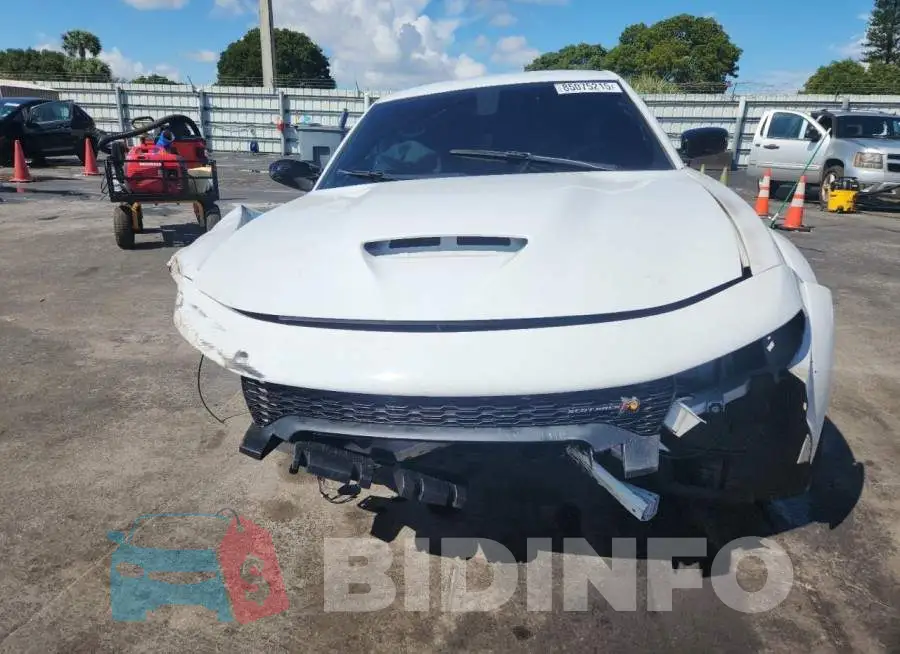 2C3CDXGJ2PH646143 Photo# 5