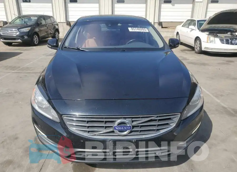 LYV402TK8HB135428 Photo# 5