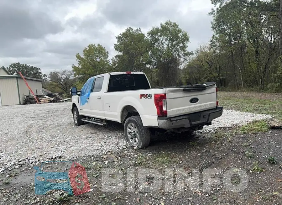 1FT8W3BT4KEG86558 Photo# 3